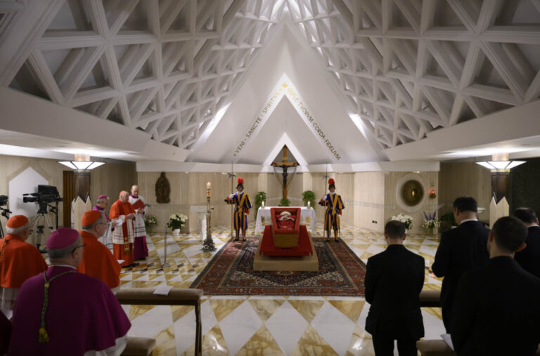 Šta slijedi nakon sahrane pape Franje? FOTO