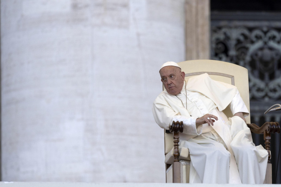 Čekalo se i po više sati: Bazilika bila otvorena celu noć FOTO