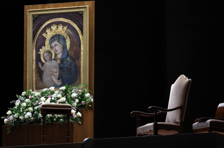 Zašto žena nikada ne može postati papa? FOTO