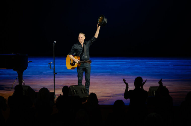 Blizak prijatelj Ejmi Vajnhaus otkrio dugo čuvanu tajnu pred dolazak u Beograd: „Nije htjela ni da je pogleda“