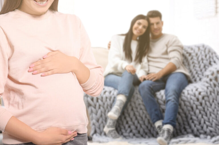 Španija zabranila registraciju beba rođenih surogat majčinstvom FOTO