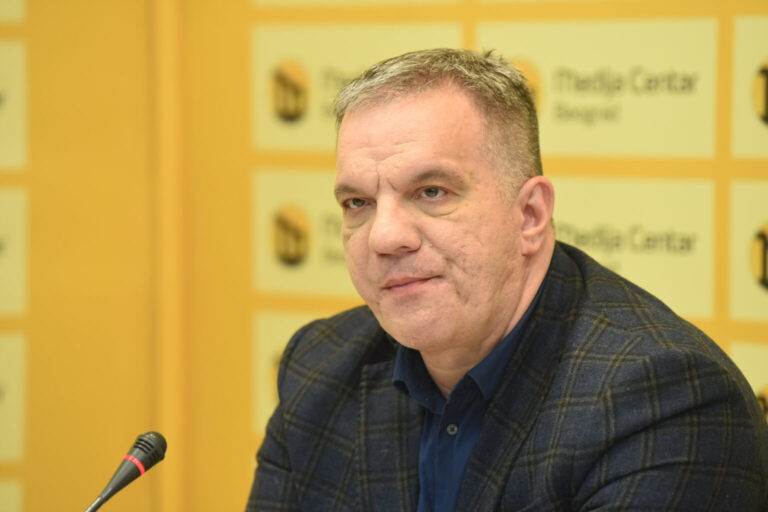 Studenti: „Dejan Vuk Stanković seksualno uznemiravao studentkinje“