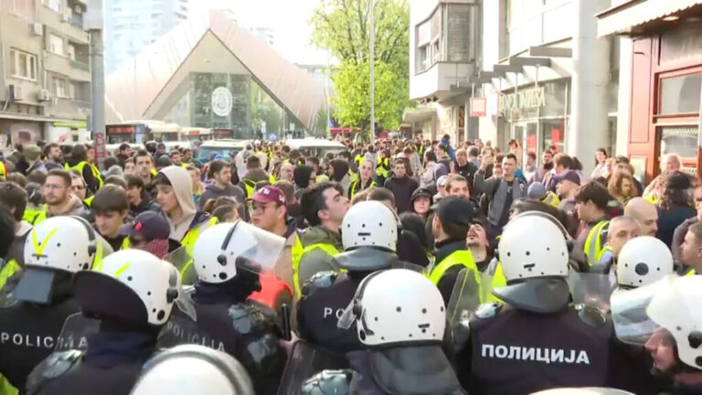 Milivojević: „Vučić naredio specijalnim jedinicama da primjene silu nad studentima i razbiju blokade“