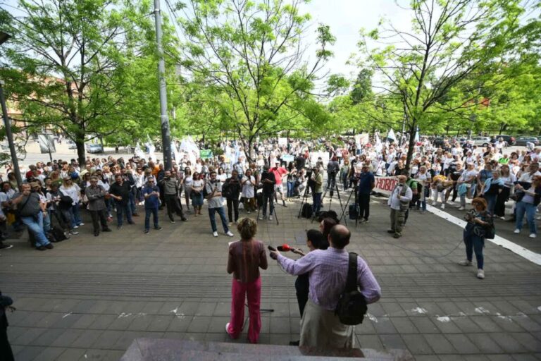 Prosvetni radnici Srbije: Poziv na „bijeli štrajk“