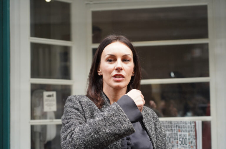 Počelo suđenje za napad na Slobodu Mićalović: Okrivljena iznijela odbranu