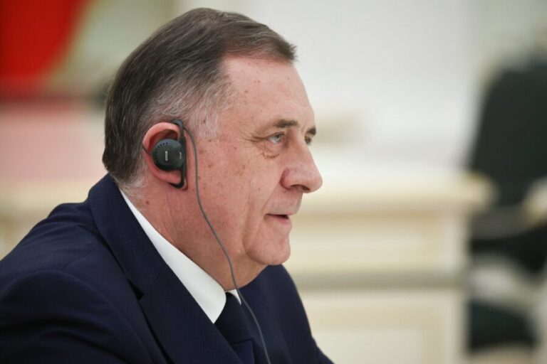 Otkriveni detalji ugovora, evo koliko novca daje Dodik za lobiranje kod Trampa