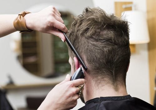 Rast cijena od 15 % u frizerskim i kozmetičkim salonima: Muško šišanje i do 40 KM