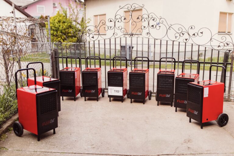 Slavenko Ristić i TRB poplavljenima u Prijedoru obezbijedili mašine za isušivanje vlage