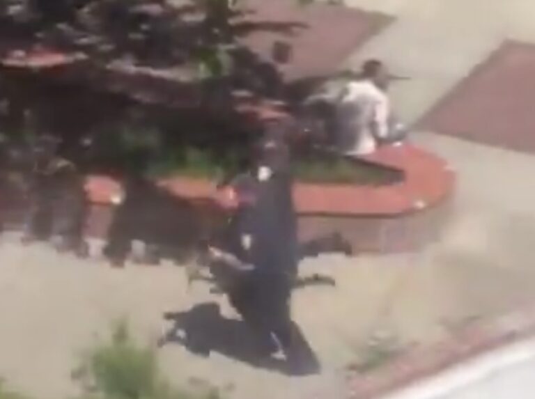 Policija na nogama: Najmanje pet mrtvih; Ubijen jedan od napadača