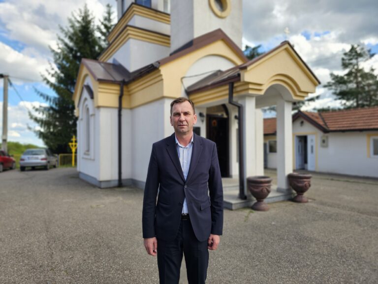 Načelnik Ugljevika Gajić uputio Vaskršnju čestitku: Pune duše Vaskrsenja Hristovog