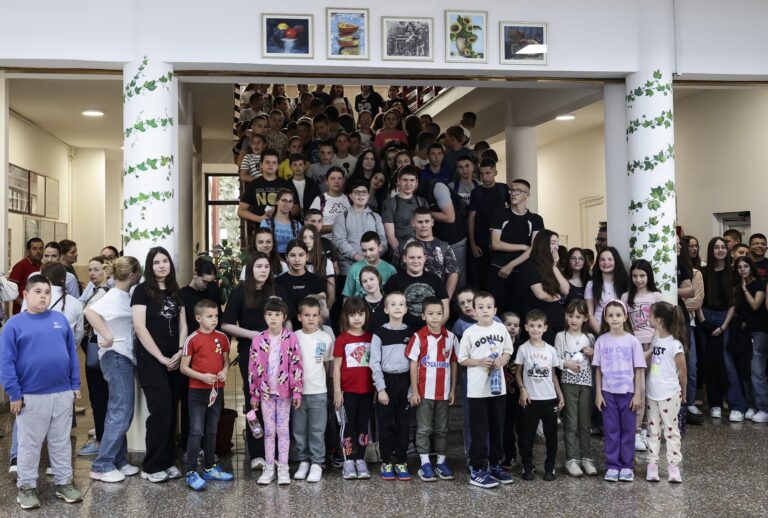 Svjetski dan knjige: Crvena zvezda u OŠ “Petar Petrović Njegoš” iz Velike Obarske