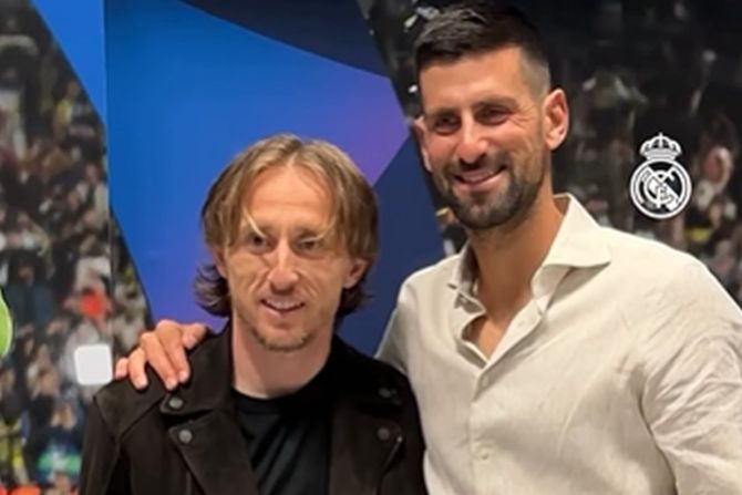 Novak Đoković je senzacija u Madridu: Igrači Reala „stali u red“ za fotku sa teniskom legendom