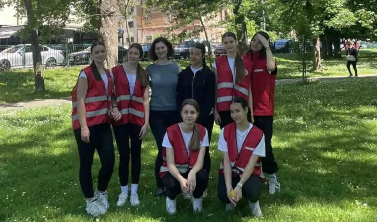 Debitantsko učešće i srebrna medalja za OŠ „Dvorovi“