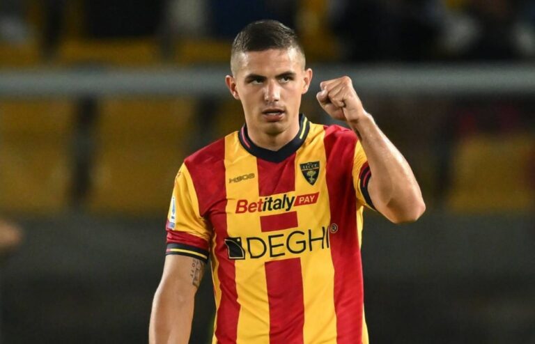 Bomba: Nikola Krstović mjenja Dušana Vlahovića? Crnogorac pred transferom karijere!