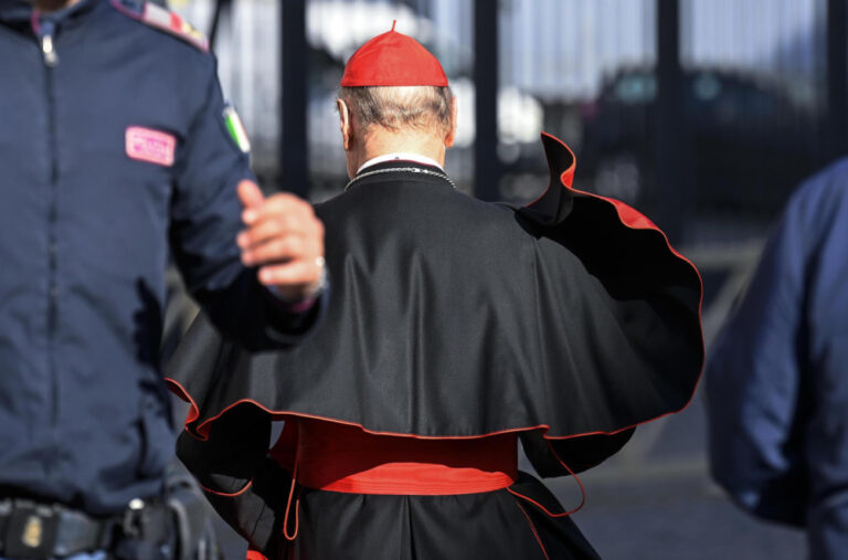 Na konklavi i kardinal Perua koji je optužen za seksualni napad