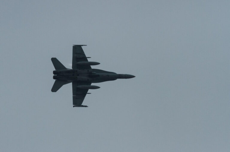 Brutalan napad: Oboren američki lovac F-18