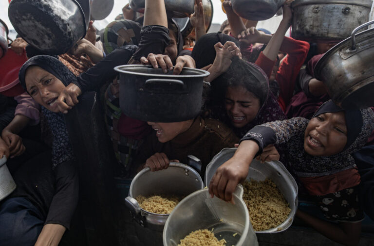 Abas: Za pljačku pomoći u Gazi odgovorne bande povezane sa Hamasom
