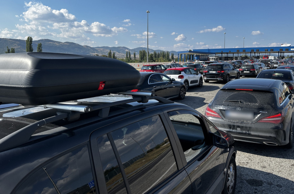 Potpuni haos na putevima, a tek se sprema još veći FOTO