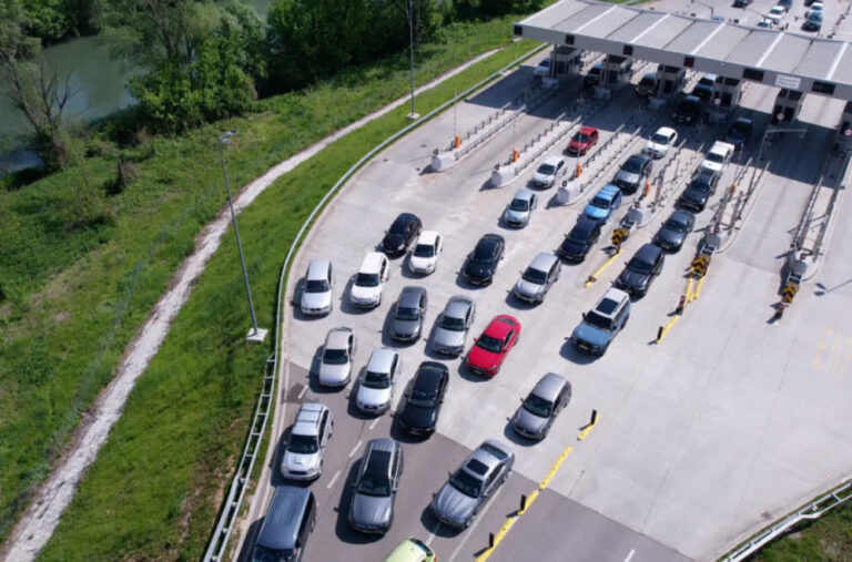 Povratak s praznika usijao auto–put: Jedna brojka sve govori – 18.000