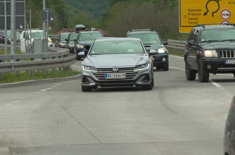 Povratak s praznika usijao auto–put: Jedna brojka sve govori – 18.000