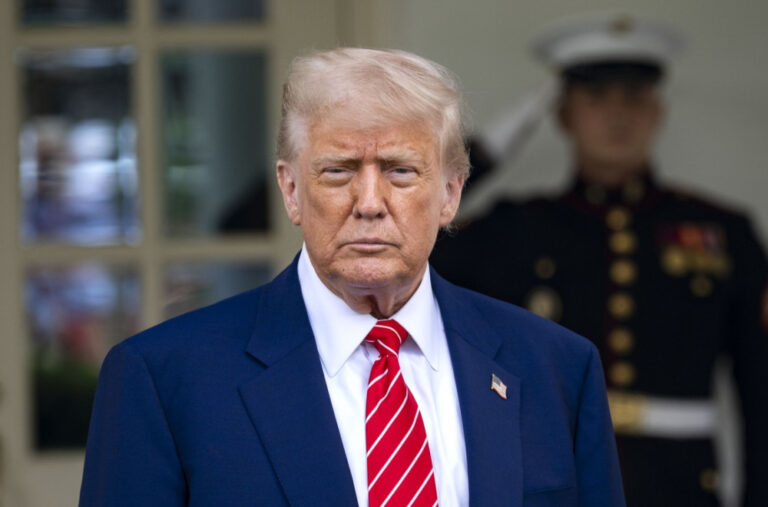 Tramp: Pristali su – neće biti „nuklearne prašine“