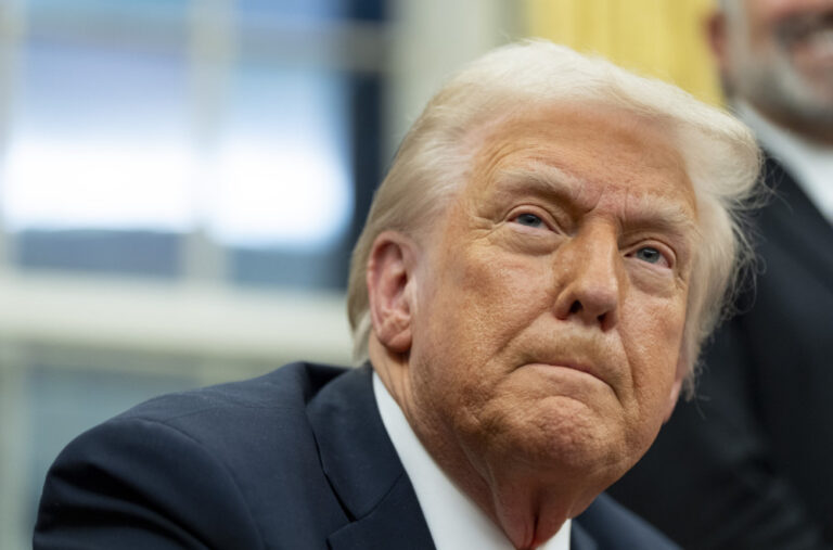 Tramp je objavio: Vraća se kući