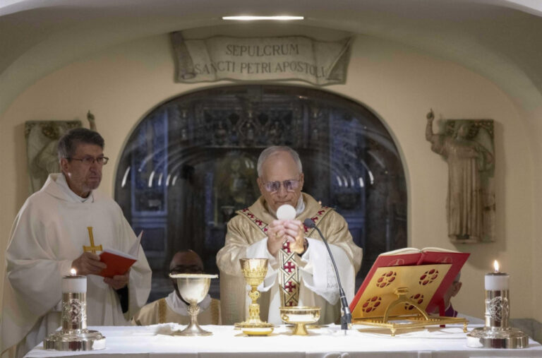 Papa Lav XIV zaredio 32 nova sveštenika iz 23 zemlje