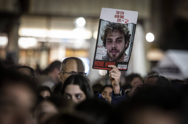 Majka Alona Ohela: Njegov osmjeh daje mnogo nade, njegov život je u rukama premijera FOTO/VIDEO