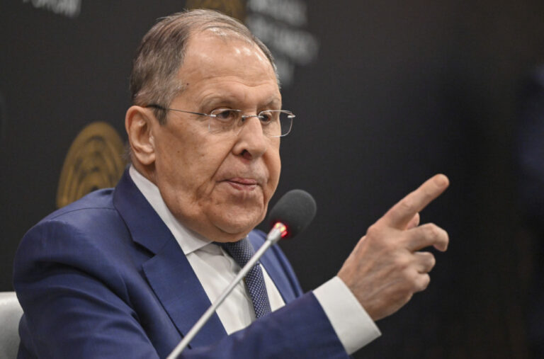 Lavrov o Zelenskom: Jadan čovek, svima je jasno osim njemu