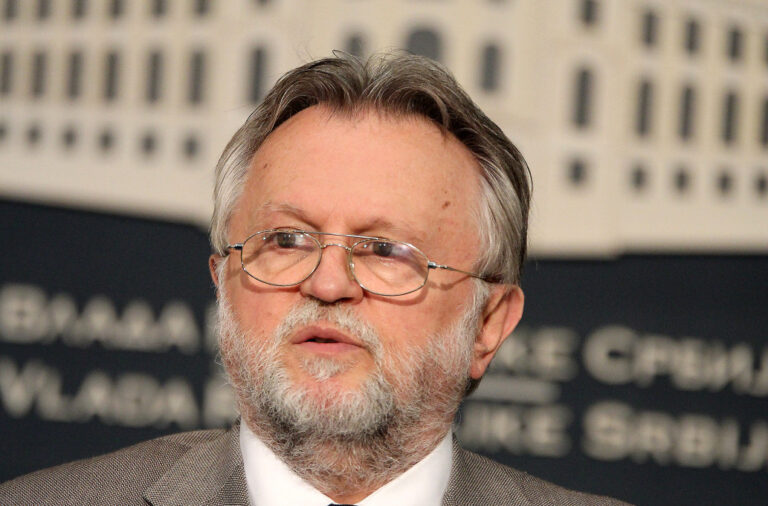 Preminuo bivši ministar finansija, privrede i odbrane Dušan Vujović