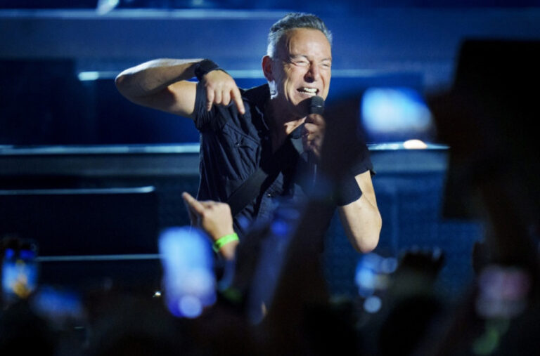 Muzičari podržali Springstina u žestokom sukobu sa Trampom: „Amerika je u rukama izdajnika“