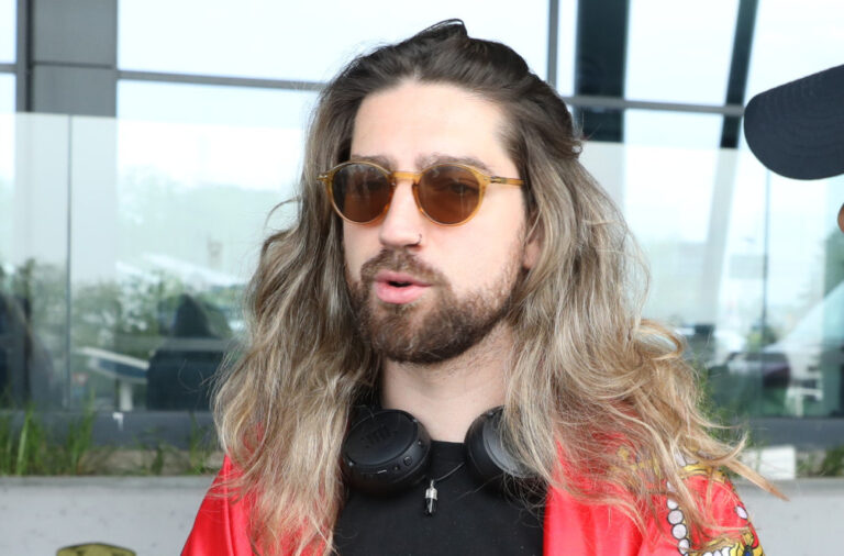 Princ od Vranje zablistao na tirkiznom tepihu sa srpskom zastavom VIDEO