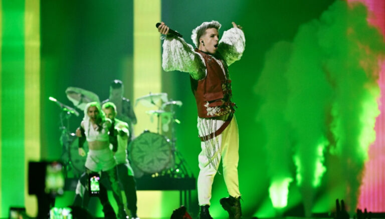 Baby Lasagna priznaje: „Snimio bih cajku sa Breskvicom ili Brenom“