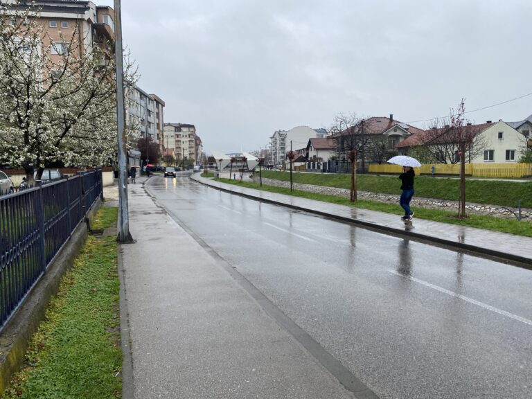 Promjena vremenskih prilika: Pljuskovi praćeni grmljavinom, pojava grada i jakog vjetra