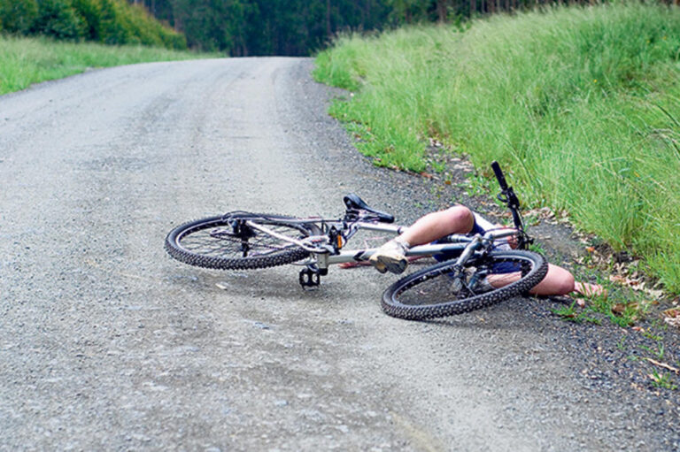 Nezgoda u Hasama: Bijeljinac sa 3,61 promila pao sa bicikla, reagovala Hitna pomoć