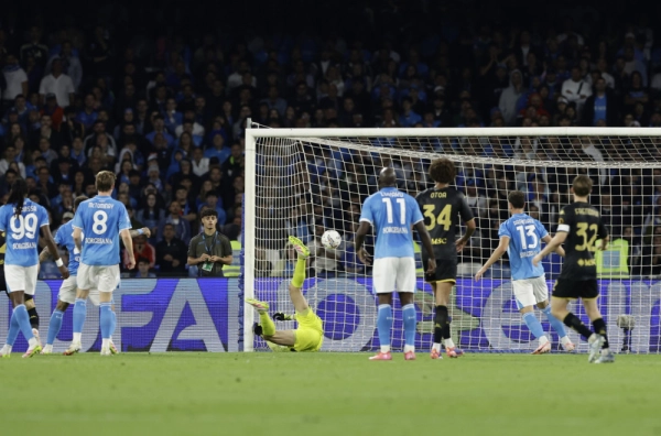 Kiks Napolija pod Vezuvom: Inter je živ u trci za Skudeto