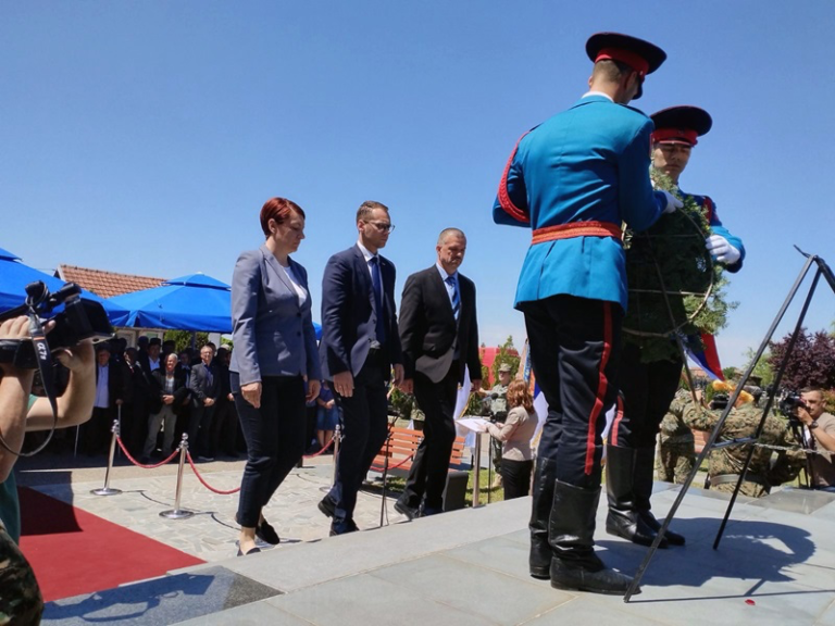 Sjećanje koje ne blijedi 33 godine: Bijeljina odala počast ubijenim vojnicima u Tuzlanskoj koloni