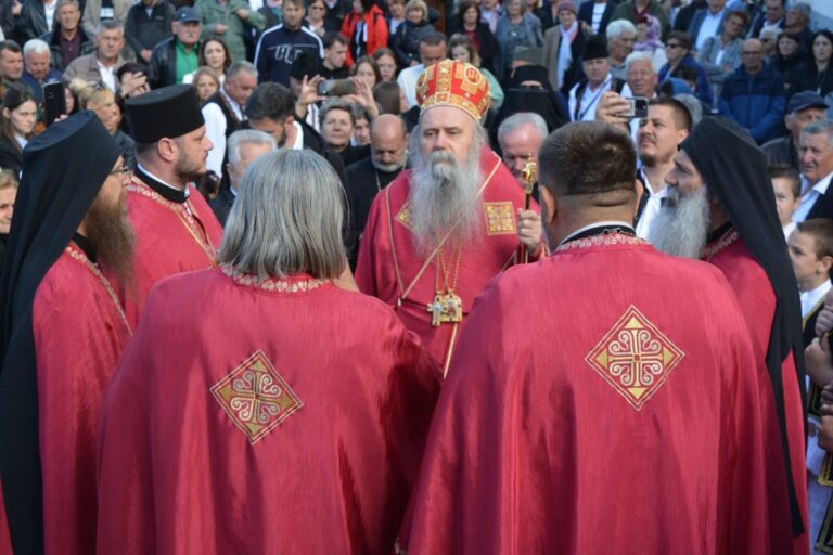 Mitropolit Fotije izvršio osvećenje manastira Svetog proroka Jeremije u Rožnju: Kum Draško Stanivuković