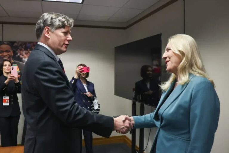 Cvijanović: SAD ne želi da više igra ulogu svjetskog policajca