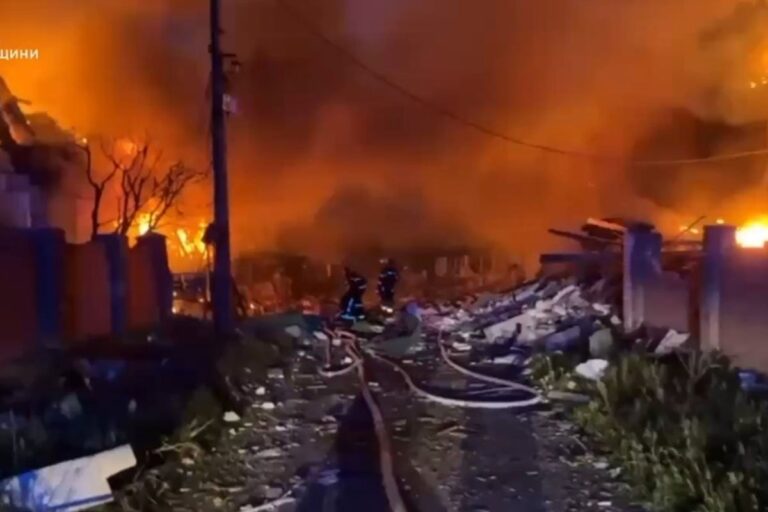 Razaranje: Jedan od najvećih napada – ispaljeno skoro 300 dronova i 70 raketa FOTO/VIDEO