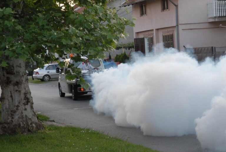 Zaprašivanje komaraca u Bukovici Donjoj i Gornjoj, Glavičorku i Pipercima