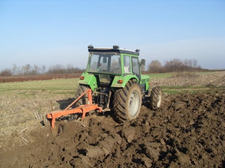 Solidarnost na djelu: Farmeri pomogli komšiji da uzore 15 hektara zemljišta