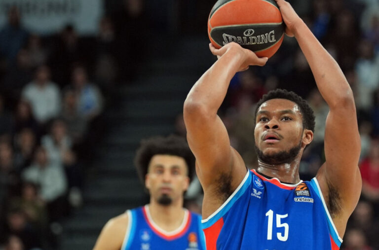 Doužer i naredne sezone u Efesu