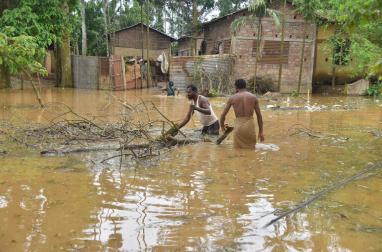 Katastrofa u Indiji: Monsunske kiše odnijele desetine života
