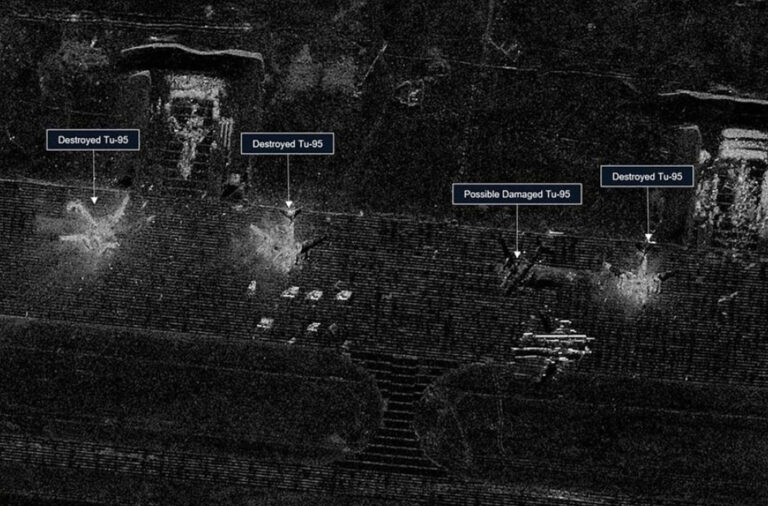 Ukrajinski dronovi razbili ruske vazdušne snage; Kineski satelitski snimci dokazuju FOTO