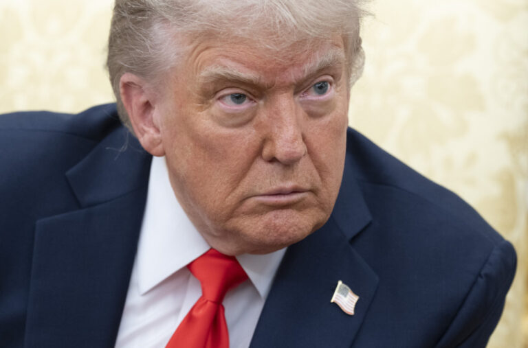 Žestok udar na Trampa