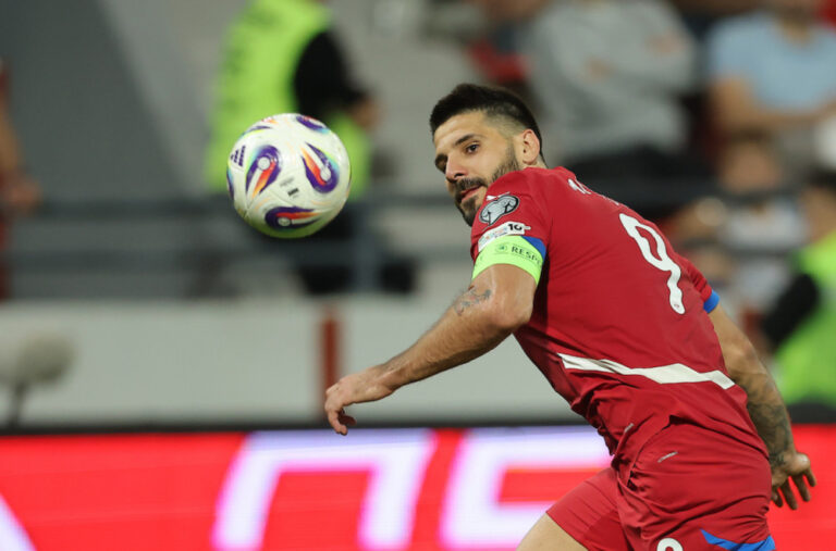 Mitrović: "Kada se sjetim kakve su legende nosile dres Srbije…"