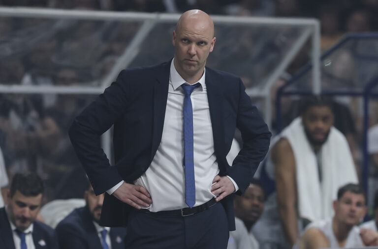 Žakelj: "Nije ni vreme ni mjesto da pričamo o tome!"