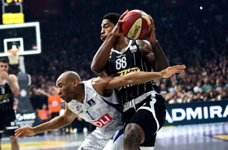 Tajrik Džons je MVP!