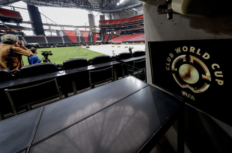 FIFA "grupiše" navijače da stadioni ne bi djelovali prazni